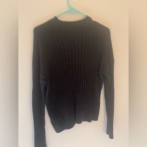 Mock neck thick sweater